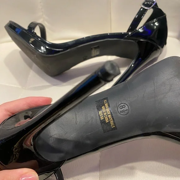 Fashion Nova Black Heels - Picture 4 of 5